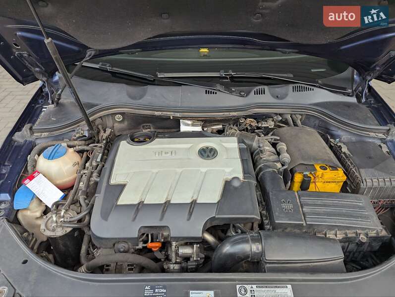 Седан Volkswagen Passat 2009 в Гадяче