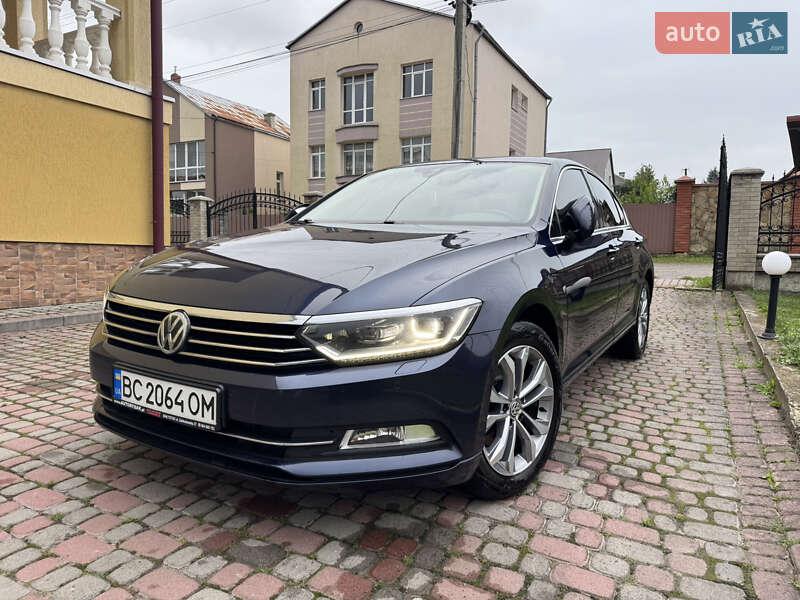 Седан Volkswagen Passat 2015 в Львове