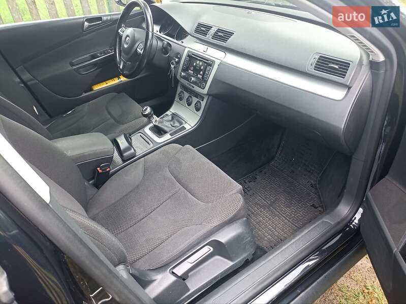Универсал Volkswagen Passat 2009 в Вараше