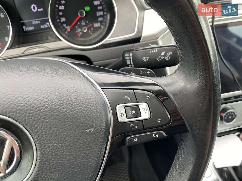 Седан Volkswagen Passat 2017 в Киеве
