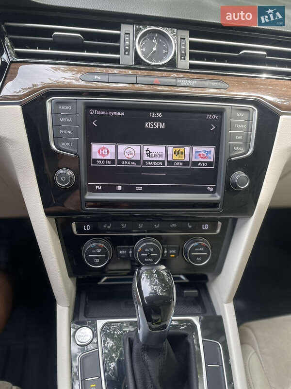 Универсал Volkswagen Passat 2015 в Вишневом