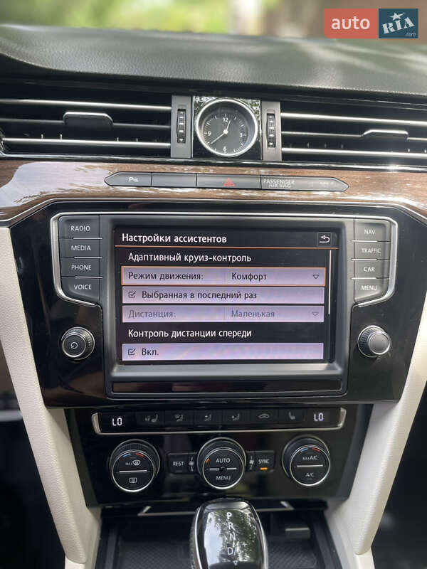 Универсал Volkswagen Passat 2015 в Вишневом