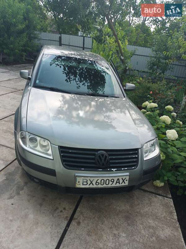 Седан Volkswagen Passat 2001 в 