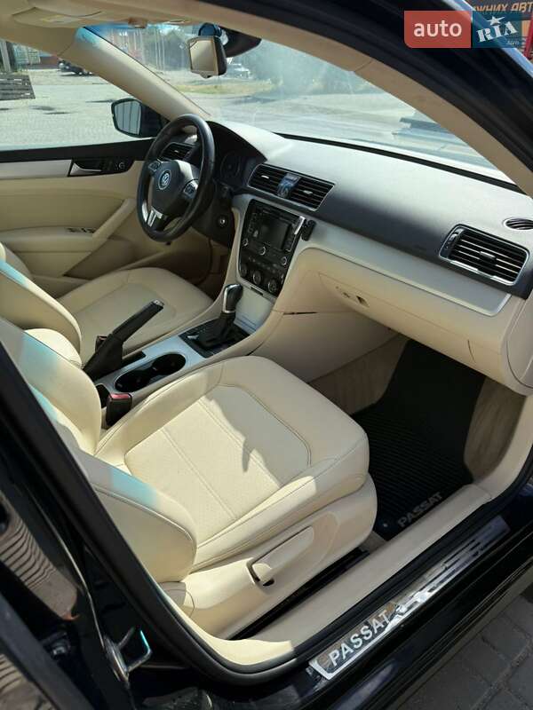 Седан Volkswagen Passat 2012 в Умани