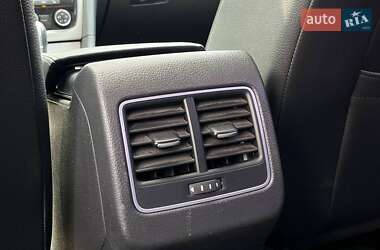 Седан Volkswagen Passat 2012 в 