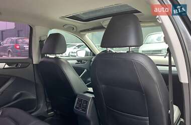 Седан Volkswagen Passat 2012 в 