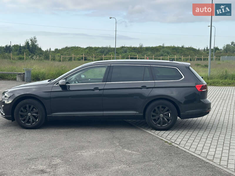 Универсал Volkswagen Passat 2022 в Львове