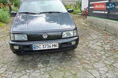 Універсал Volkswagen Passat 1989 в 