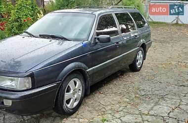 Універсал Volkswagen Passat 1989 в 