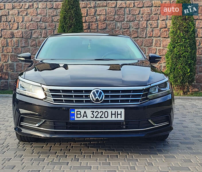 Седан Volkswagen Passat 2018 в Кропивницком