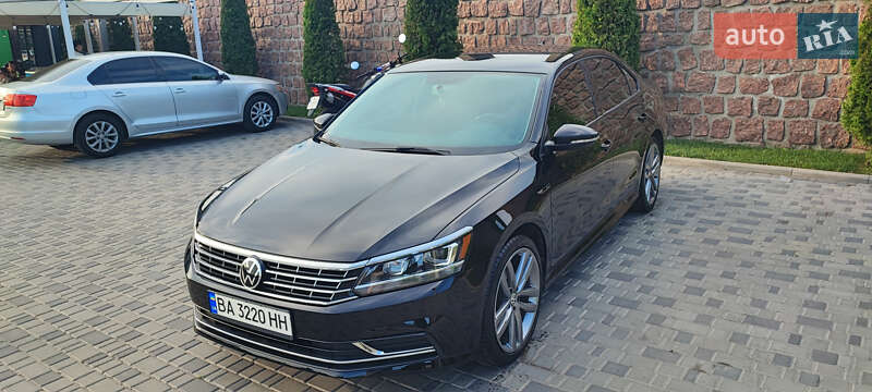 Седан Volkswagen Passat 2018 в Кропивницком