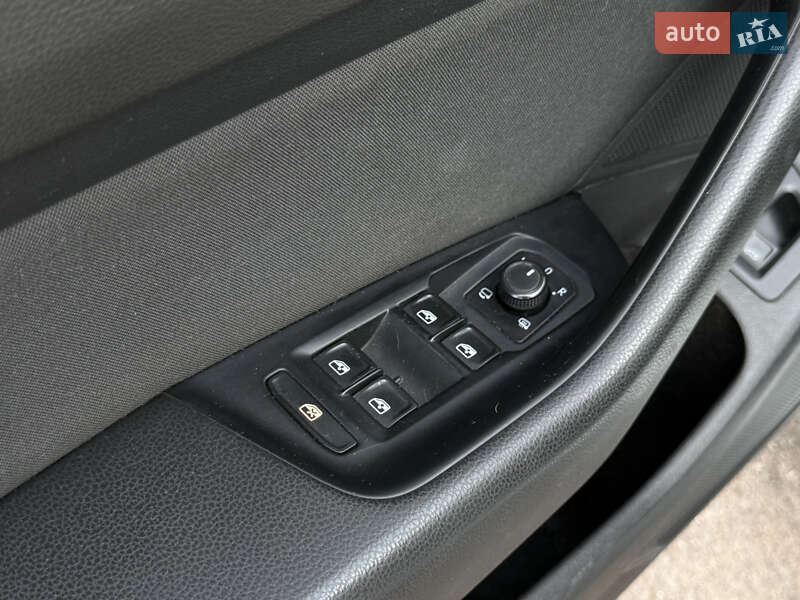 Универсал Volkswagen Passat 2015 в Житомире