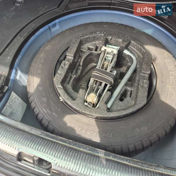 Универсал Volkswagen Passat 2004 в Кропивницком фото 7 Универсал Volkswagen Passat 2004 в Кропивницком