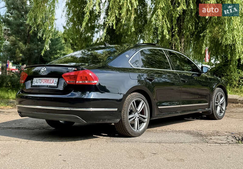 Седан Volkswagen Passat 2012 в Киеве