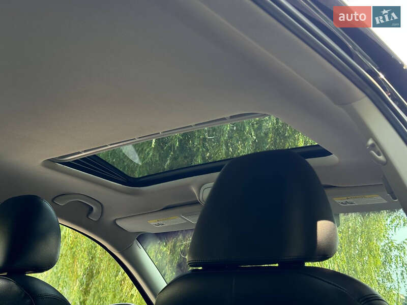 Седан Volkswagen Passat 2012 в Киеве