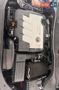 Седан Volkswagen Passat 2010 в Чорткові