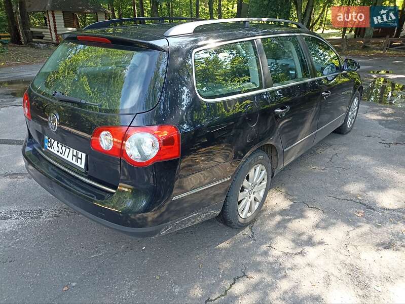 Универсал Volkswagen Passat 2009 в Вараше