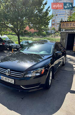 Седан Volkswagen Passat 2014 в Дніпрі