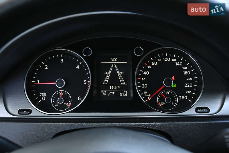 Універсал Volkswagen Passat 2011 в Бердичеві
