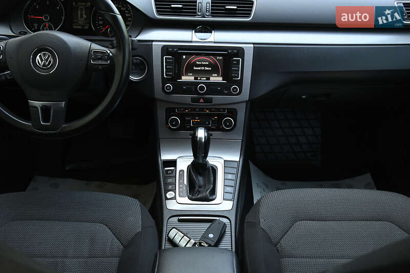 Універсал Volkswagen Passat 2011 в Бердичеві