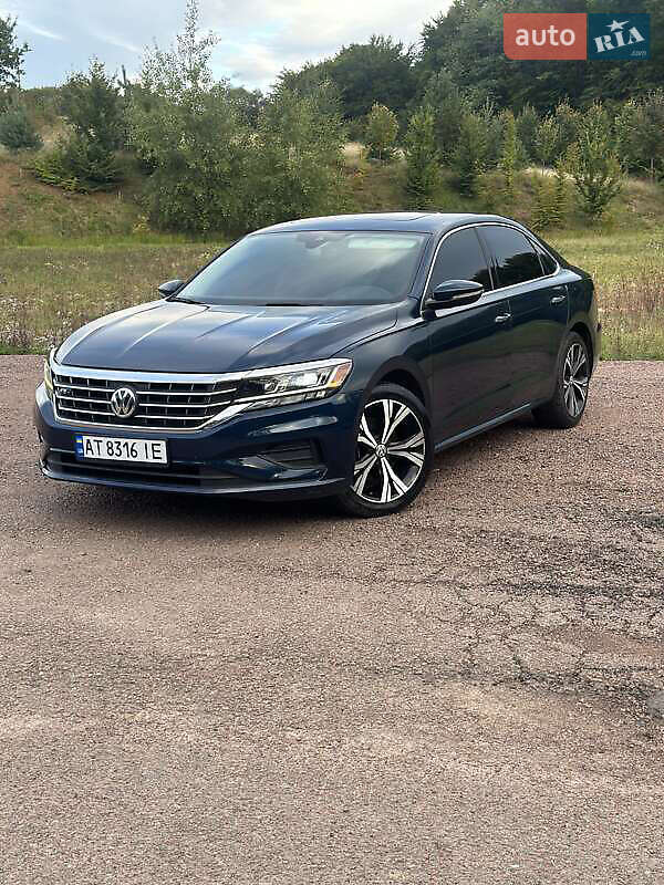 Седан Volkswagen Passat 2021 в Львове