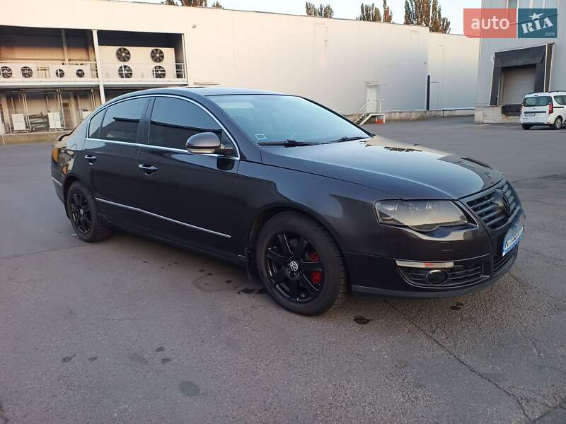 Седан Volkswagen Passat 2005 в Киеве