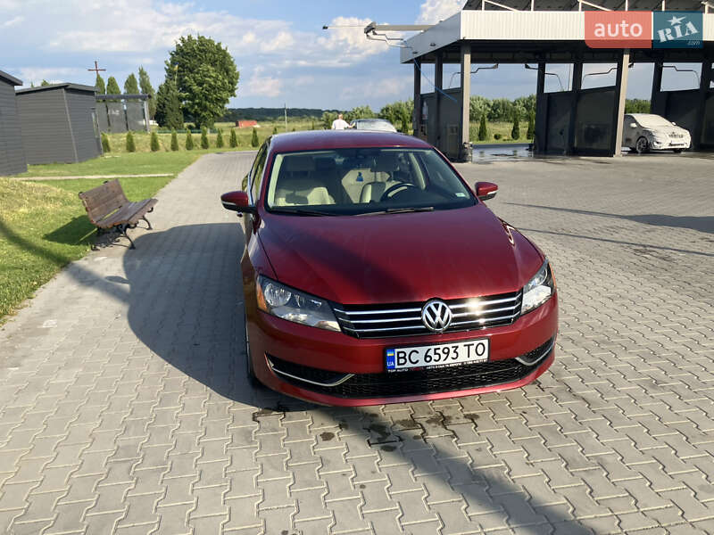 Седан Volkswagen Passat 2014 в Львове