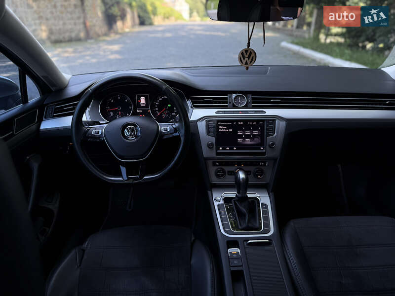 Універсал Volkswagen Passat 2016 в Чернівцях