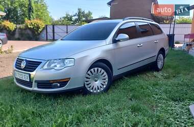Універсал Volkswagen Passat 2010 в Миргороді