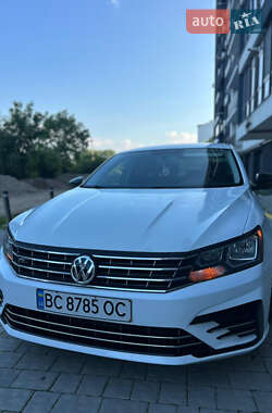 Седан Volkswagen Passat 2016 в 