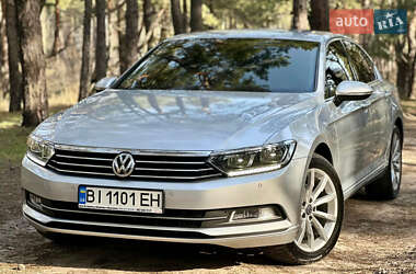 Седан Volkswagen Passat 2016 в Горишних Плавнях