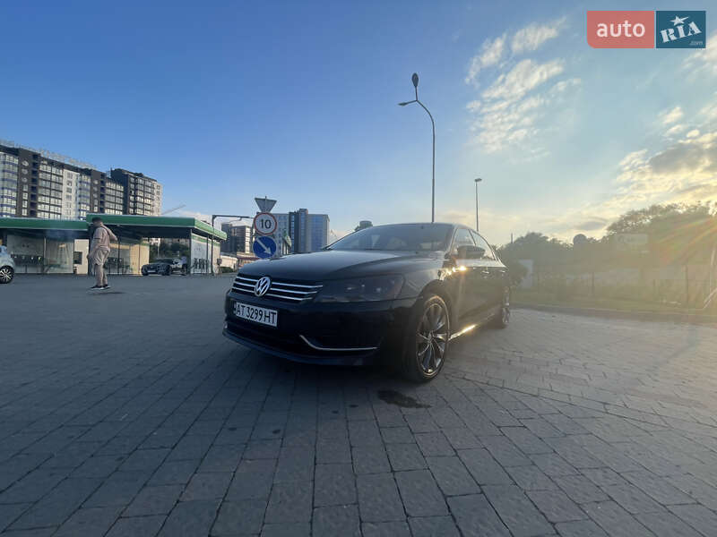 Седан Volkswagen Passat 2011 в Івано-Франківську