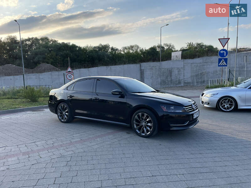 Седан Volkswagen Passat 2011 в Івано-Франківську