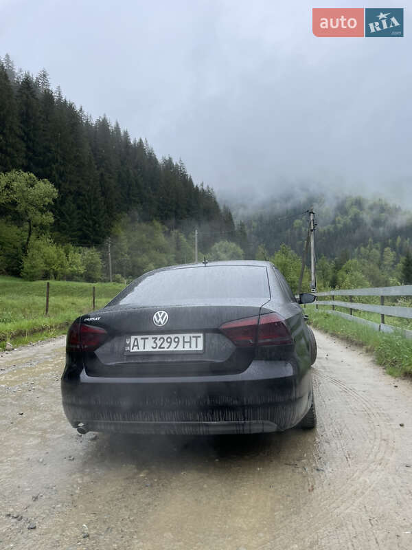 Седан Volkswagen Passat 2011 в Івано-Франківську