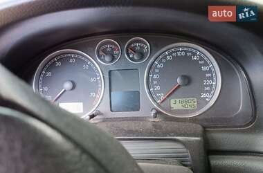 Универсал Volkswagen Passat 2003 в Южном