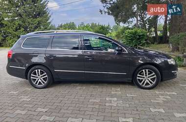 Універсал Volkswagen Passat 2010 в Рожище