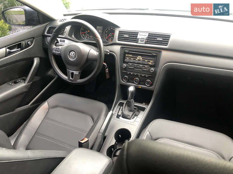Седан Volkswagen Passat 2014 в Луцьку