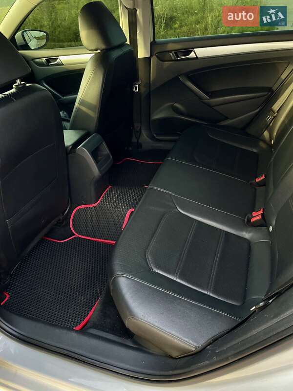 Седан Volkswagen Passat 2012 в Александровке