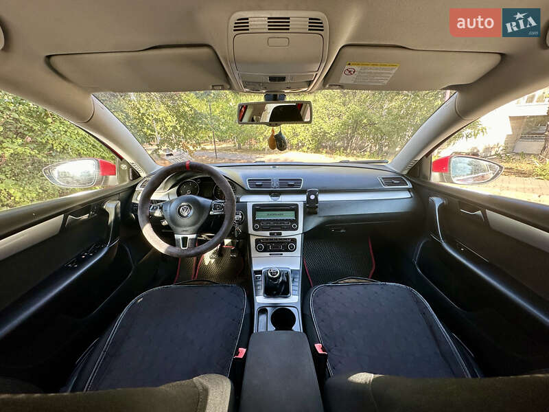 Универсал Volkswagen Passat 2011 в Николаеве