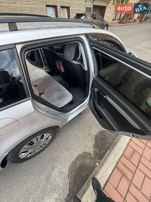 Универсал Volkswagen Passat 2012 в Славянске