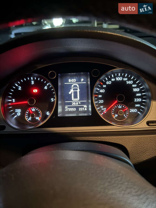 Универсал Volkswagen Passat 2012 в Славянске