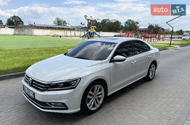 Седан Volkswagen Passat 2018 в Житомирі