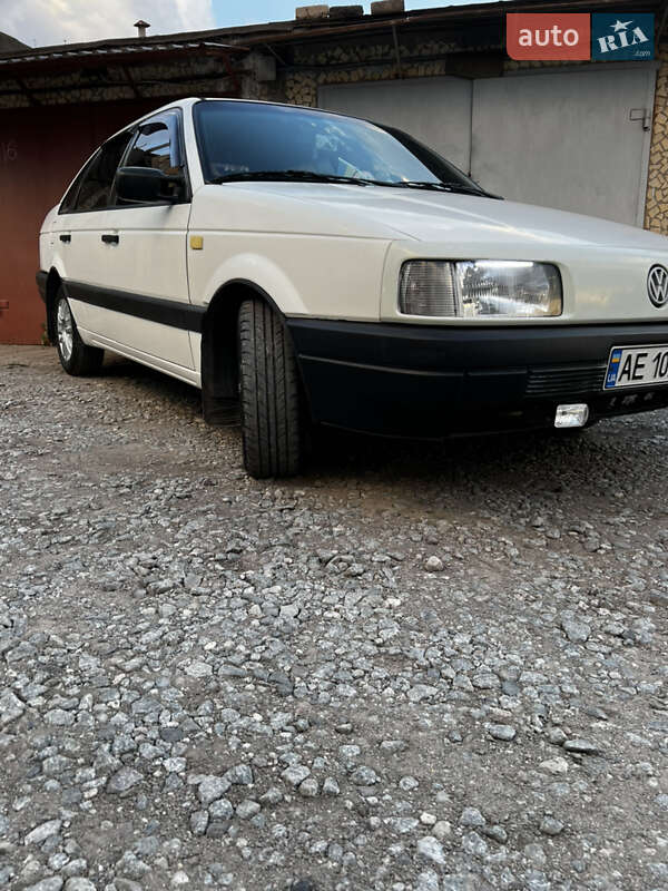 Седан Volkswagen Passat 1989 в Кривому Розі
