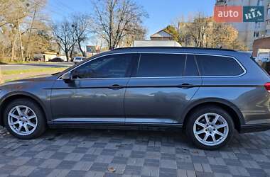 Универсал Volkswagen Passat 2017 в Хмельницком