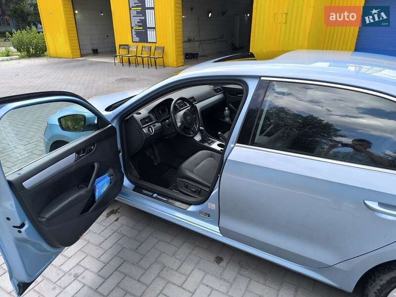 Седан Volkswagen Passat 2012 в Запорожье