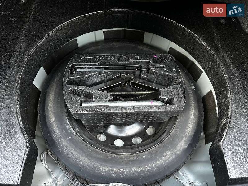 Седан Volkswagen Passat 2017 в Ивано-Франковске