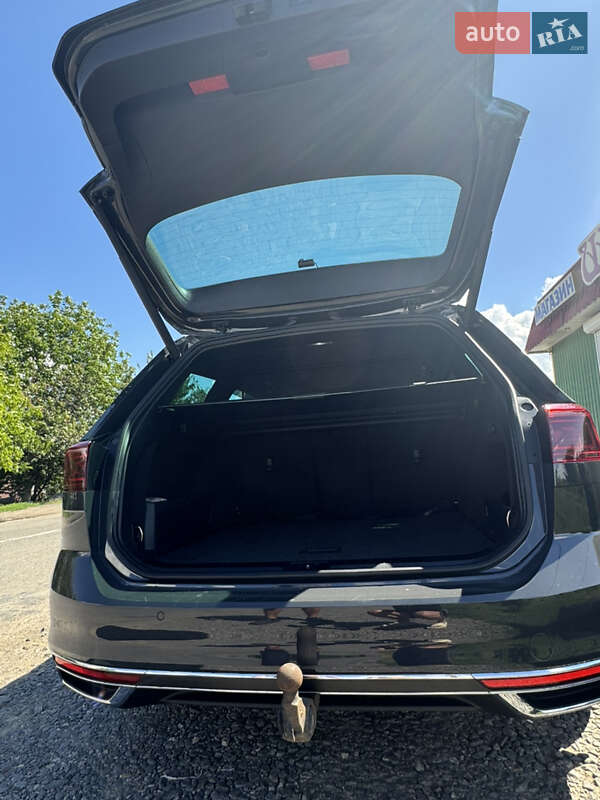 Универсал Volkswagen Passat 2020 в Хмельницком