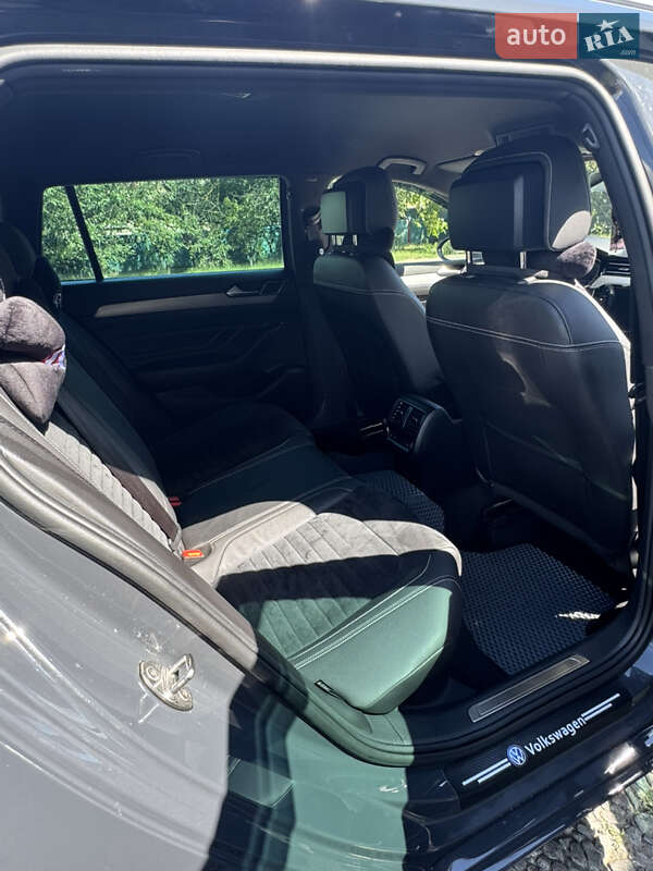 Универсал Volkswagen Passat 2020 в Хмельницком