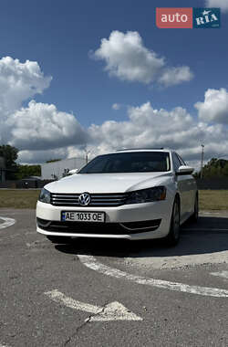 Седан Volkswagen Passat 2012 в Києві