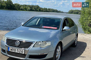Седан Volkswagen Passat 2006 в Киеве